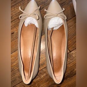 Quince Women's Italian leather almond colored Bow Ballet Flats